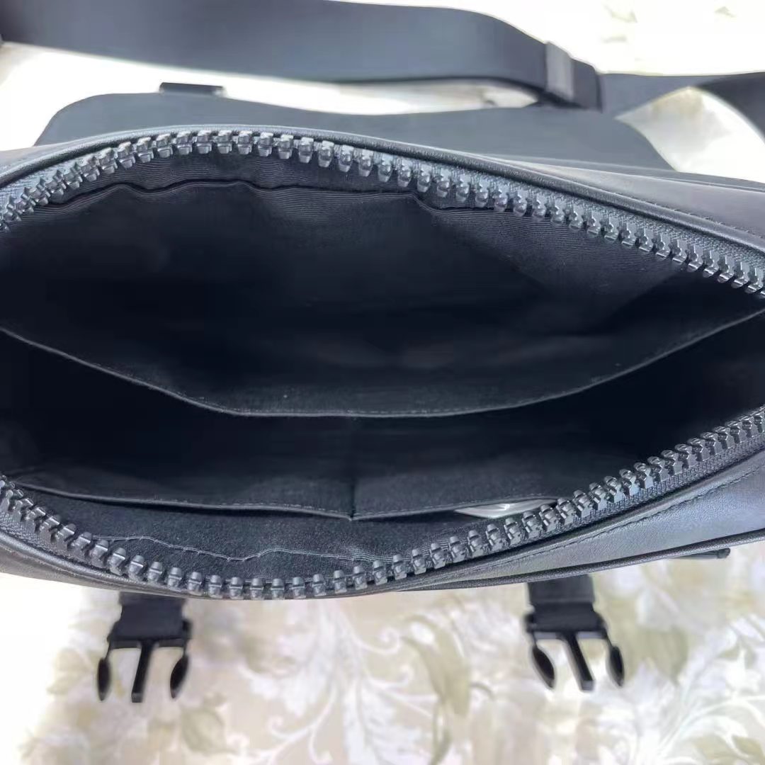 Coach C2715 Track Leather Crossbody men In Black Coach C2715 Track Leather Crossbody men In Black